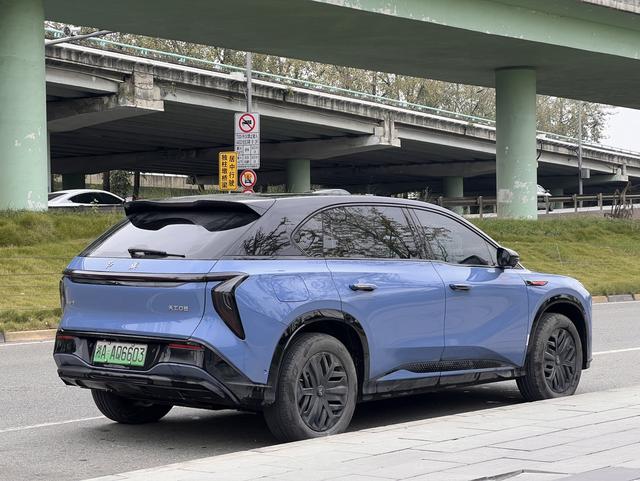 HongQi TianGong 08 2025 #5 HongQi TianGong 08 2025 car image #5