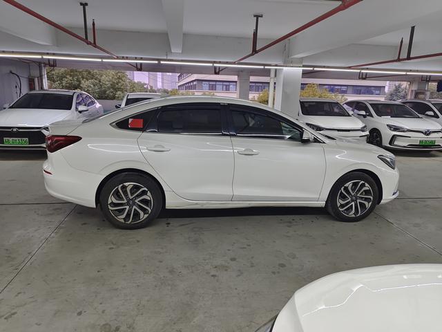 Changan Eado EV 2018 car image #5