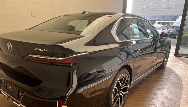 BMW M240i 2024 immagine di auto #5