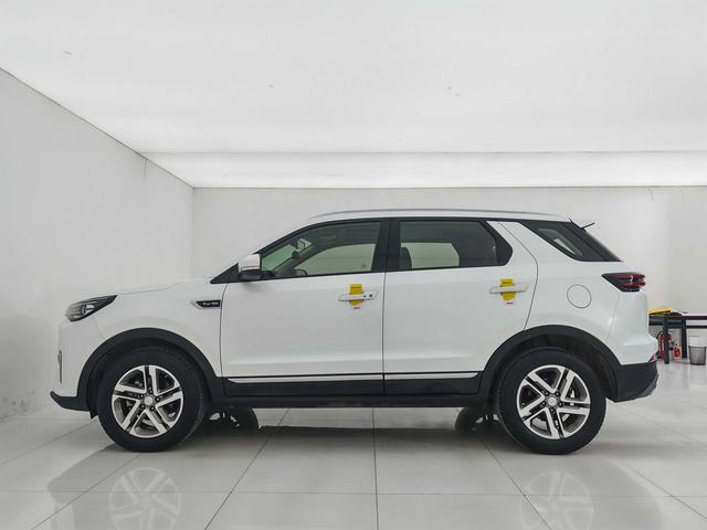 Changan CS15 EV 2020 #5 Changan CS15 EV 2020 car image #5