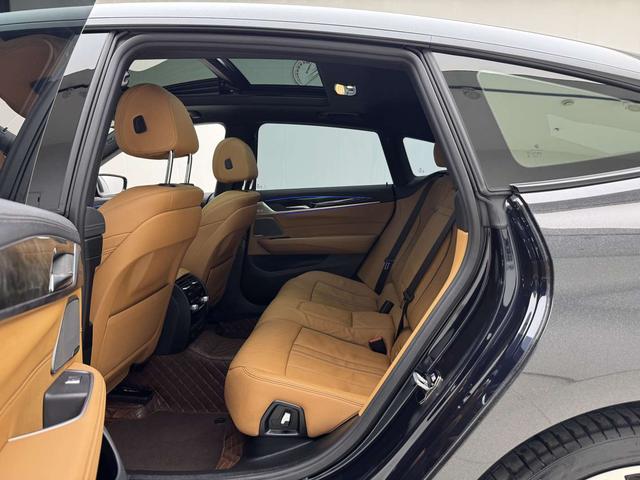 BMW 6 Series GT 2023 #5 BMW 6 Series GT 2023 car image #5