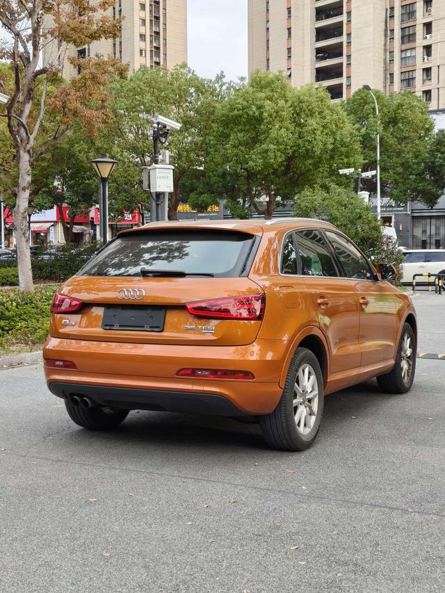 Audi Q3 (Imported) 2012 car image #5