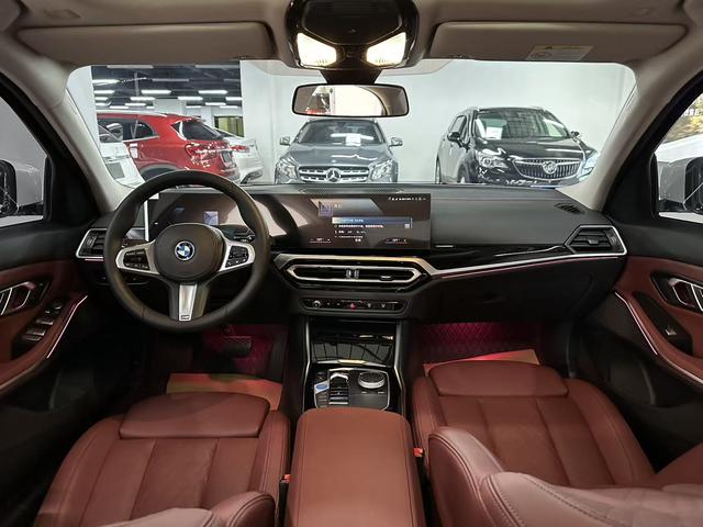 BMW M235L 2023 #5 BMW M235L 2023 car image #5