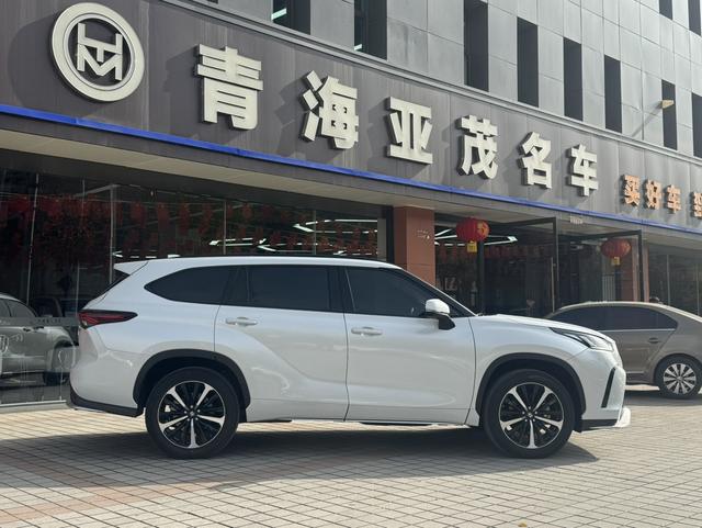 Toyota Crown Kluger 2023 car image #5