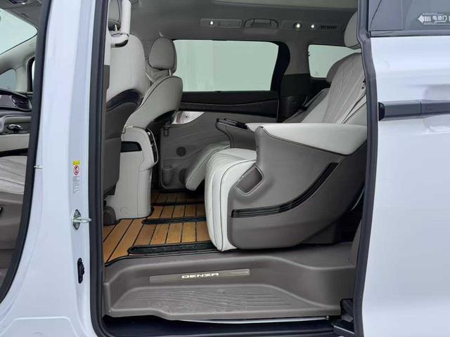 Denza X 2023 изображение автомобиля #5