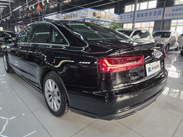 Audi TT RS 2017 immagine di auto #5