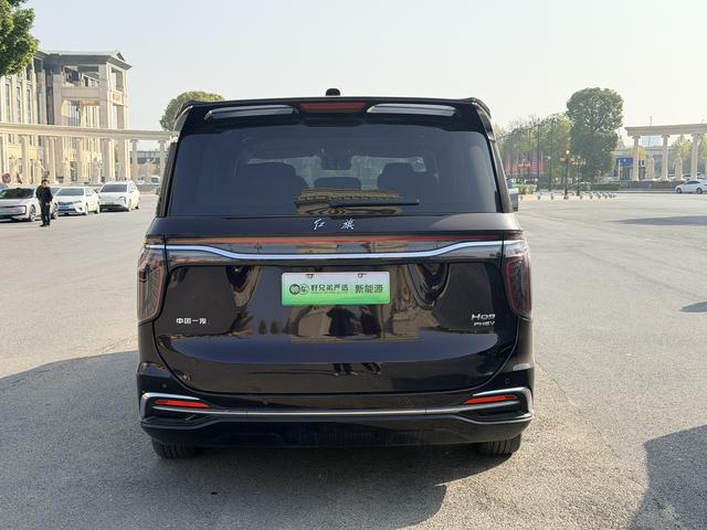 HongQi HQ9 PHEV 2025 #5 HongQi HQ9 PHEV 2025 car image #5