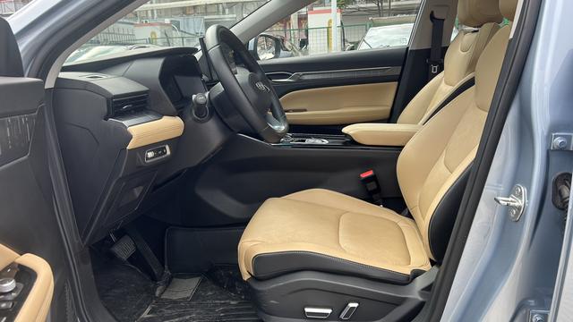 GEELY Emgrand L HiP 2023 car image #5