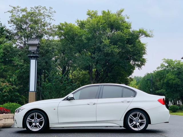 BMW iX M60 2015 #5 BMW iX M60 2015 صورة سيارة #5