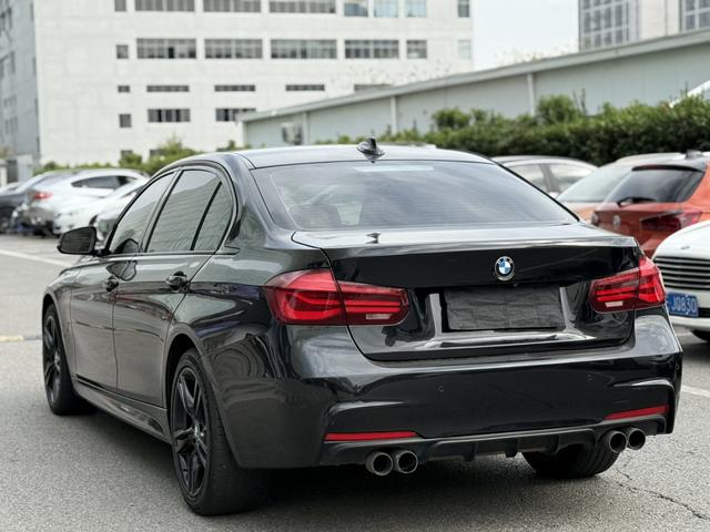 BMW X7 M60i 2018 car image #5