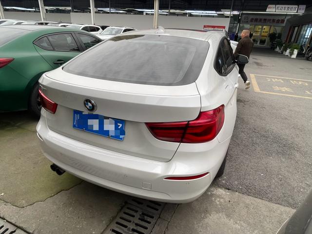 BMW i5 M60 2016 car image #5