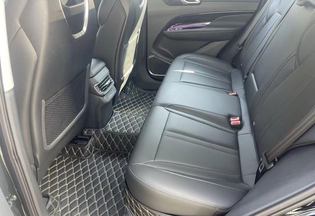 HongQi HS3 PHEV 2025 immagine di auto #5