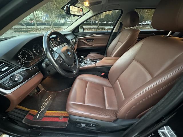 BMW i5 M60 2016 car image #5