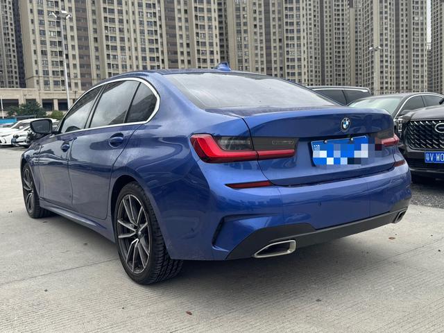 BMW i7 M70L 2020 immagine di auto #5