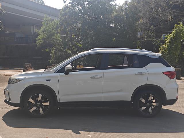 GAC ix4 2019 #5 GAC ix4 2019 car image #5