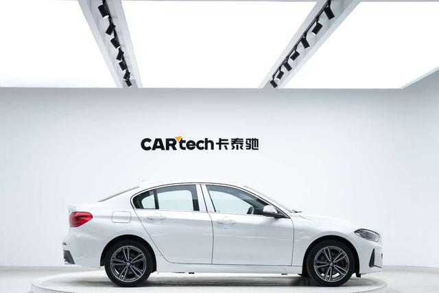 BMW 1 Series 2022 #5 BMW 1 Series 2022 car image #5