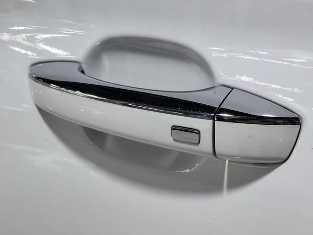 MG EZS Electric 2019 car image #5