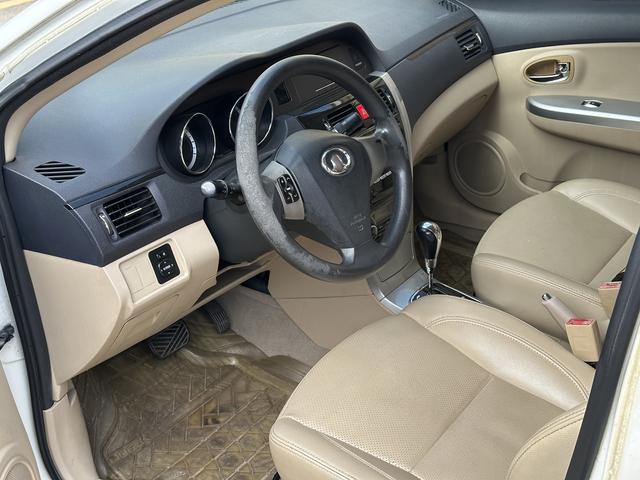 Great Wall C30 2012 imagem de carro #5