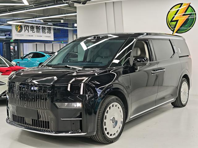 极氪 极氪009 2024 汽车图片 #5