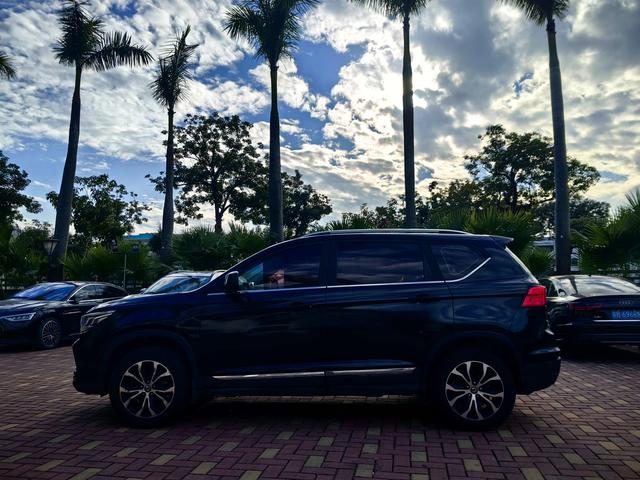 Forthing JOYEAR X5 2018 #5 Forthing JOYEAR X5 2018 car image #5