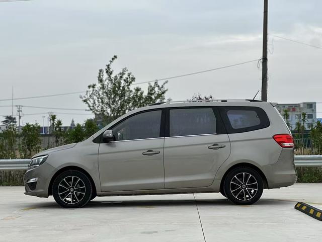 Forthing S500 2016 car image #5