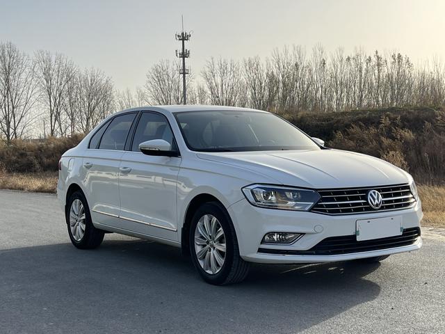 Volkswagen Bora 2017 imagen de coche #5