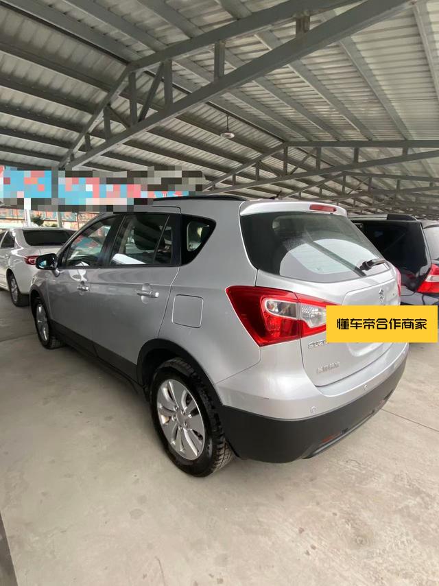 Suzuki S-Cross 2015 صورة سيارة #5