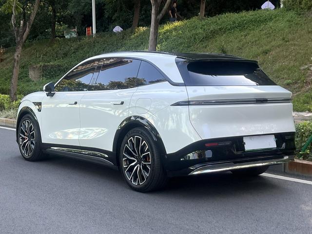 Zeekr 7X 2024 car image #5