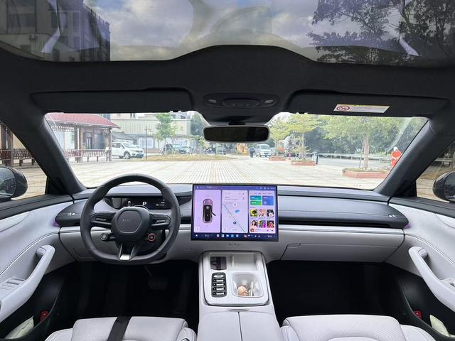 MI SU7 2025 car image #5