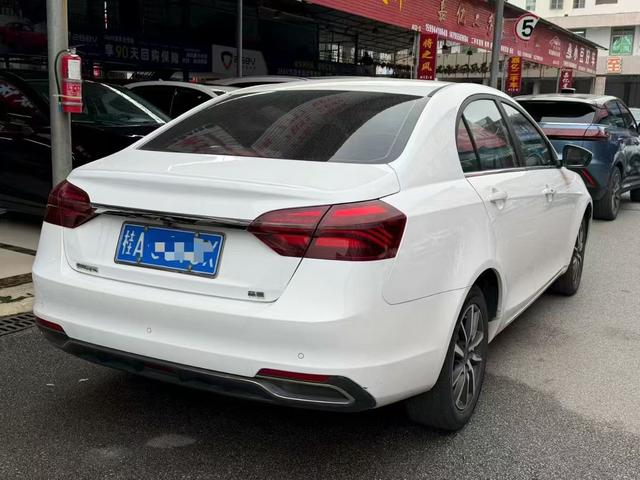GEELY Emgrand 2019 car image #5