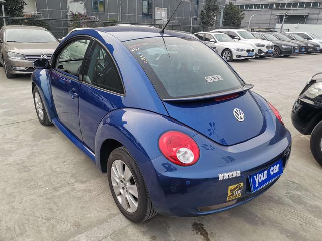 Volkswagen Beetle 2010 car image #5