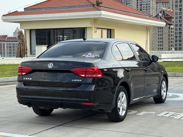 Volkswagen Lavida 2015 car image #5