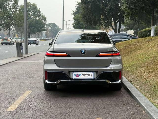 BMW 7 Series 2023 #5 BMW 7 Series 2023 car image #5
