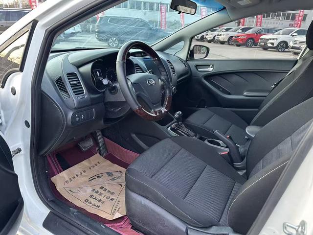 Kia K3 2018 car image #5