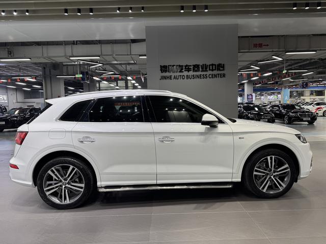 Audi Q5L 2020 car image #5