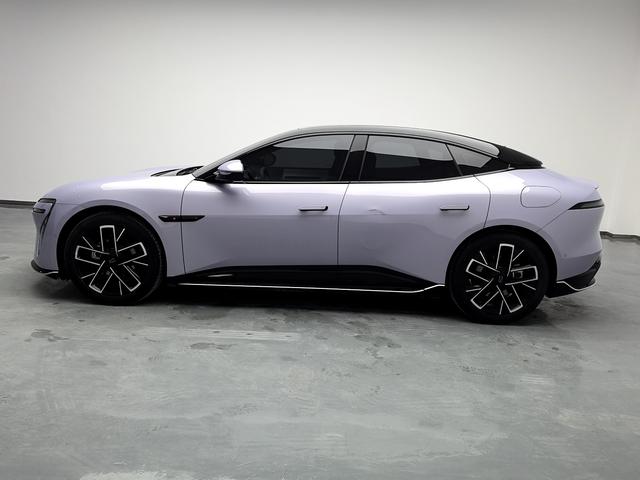 Avatr 06 2025 صورة سيارة #5