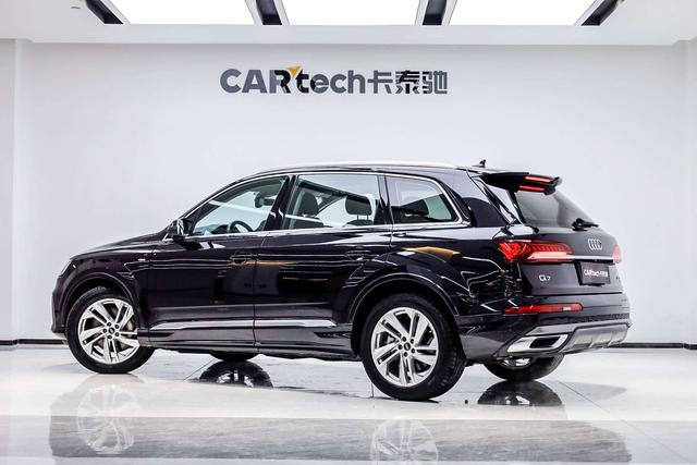 Audi Q7 2021 car image #5