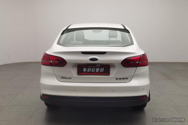 Ford Focus 2015 car image #5