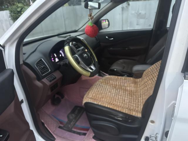 Forthing SX6 2016 car image #5