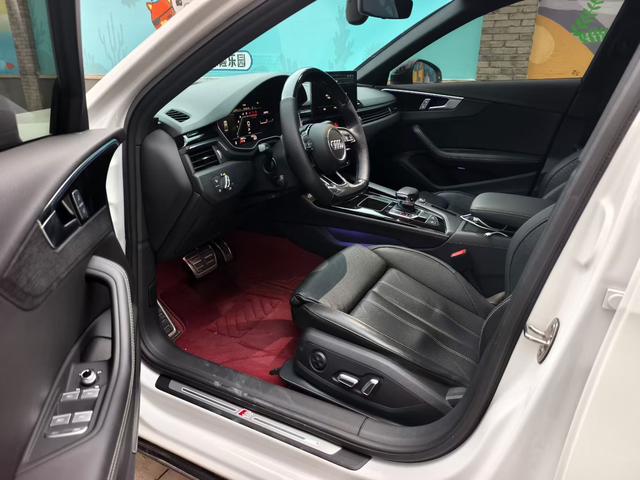 Audi A4L 2023 car image #5