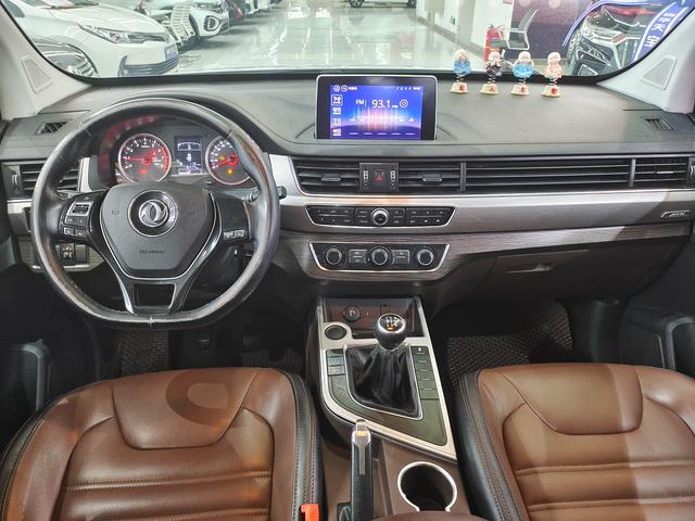 Forthing SX6 2017 car image #5