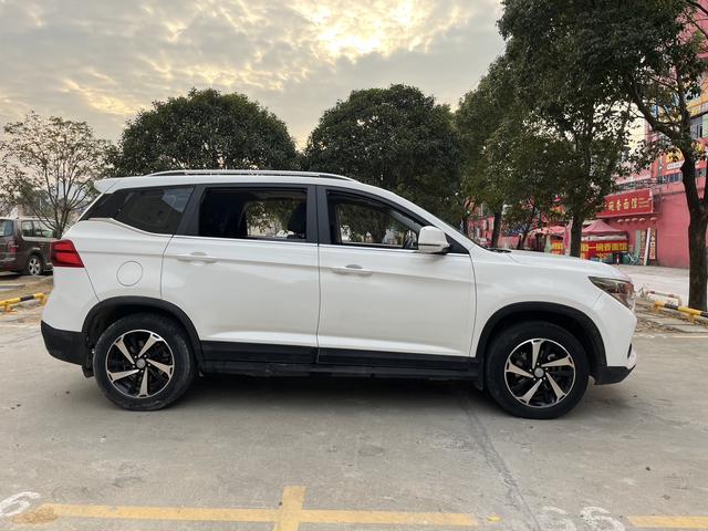 Forthing T5 2019 immagine di auto #5