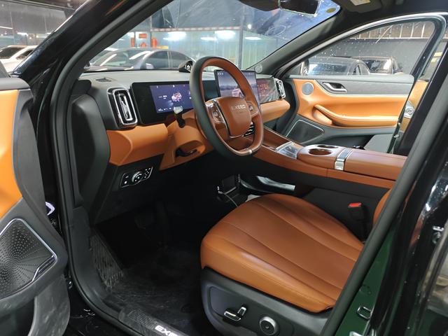 Exceed 2025 car image #5