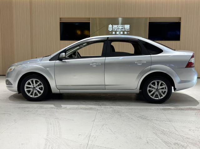 Ford Focus 2013 car image #5