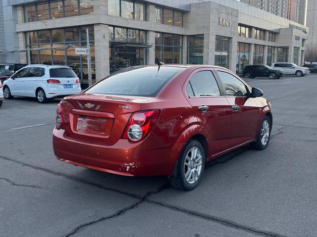 雪佛兰 爱唯欧 2012 汽车图片 #5