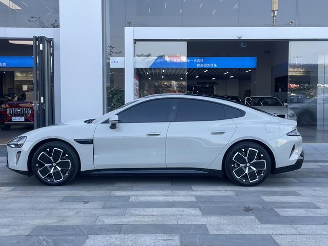 MI 2025 car image #5