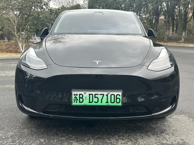 Tesla Model Y 2023 #5 Tesla Model Y 2023 car image #5