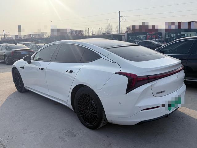 哪吒汽车 哪吒S 2023 汽车图片 #5