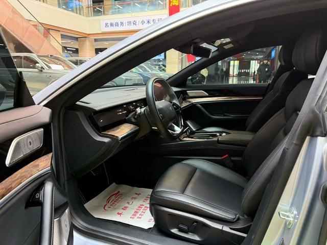 哪吒汽车 哪吒S 2023 汽车图片 #5