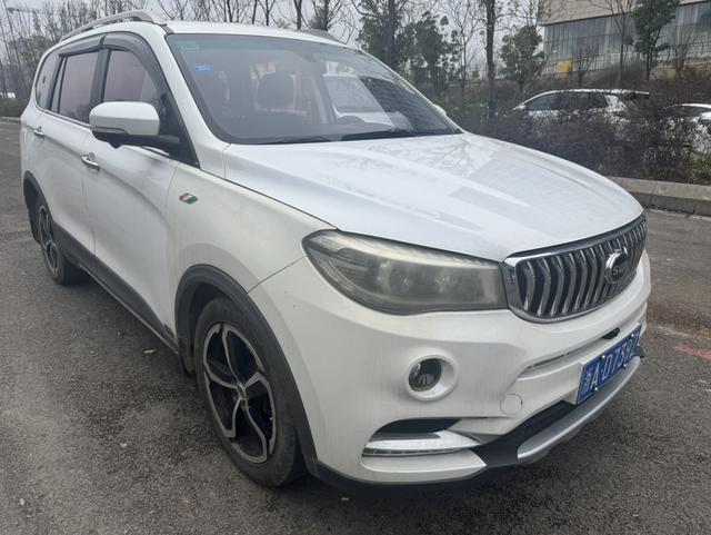 SWM斯威汽车 SWM斯威X7 2018 #5 SWM斯威汽车 SWM斯威X7 2018 汽车图片 #5